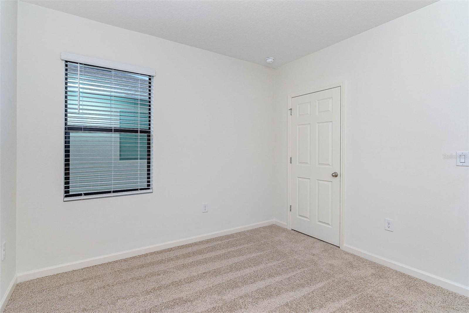 Image 6 of 18 For 732 Acadia Court