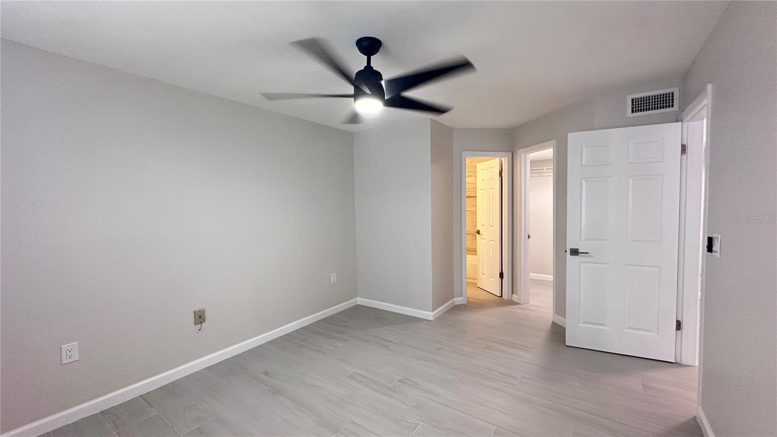 Image 14 of 18 For 3016 Parkway Boulevard 101