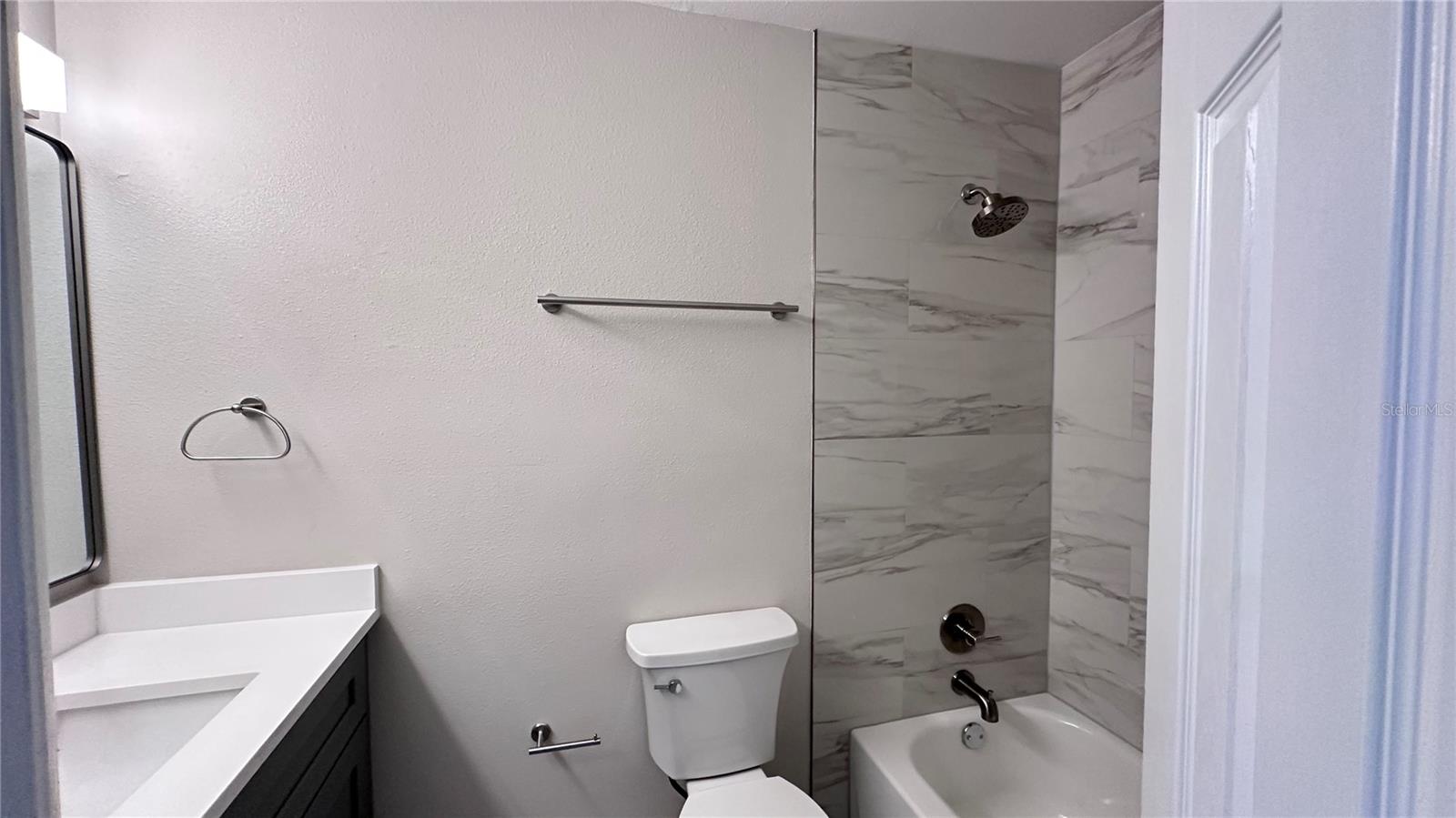 Image 16 of 18 For 3016 Parkway Boulevard 101