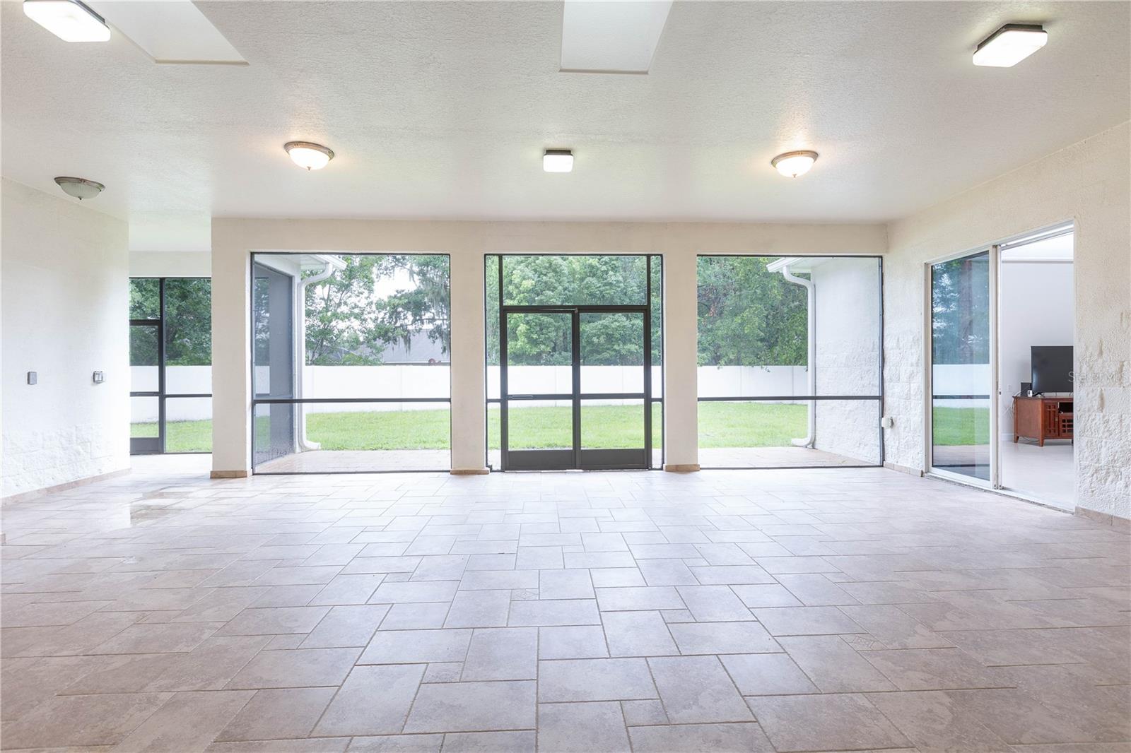 Image 10 of 55 For 4984 Lake Cecile Drive