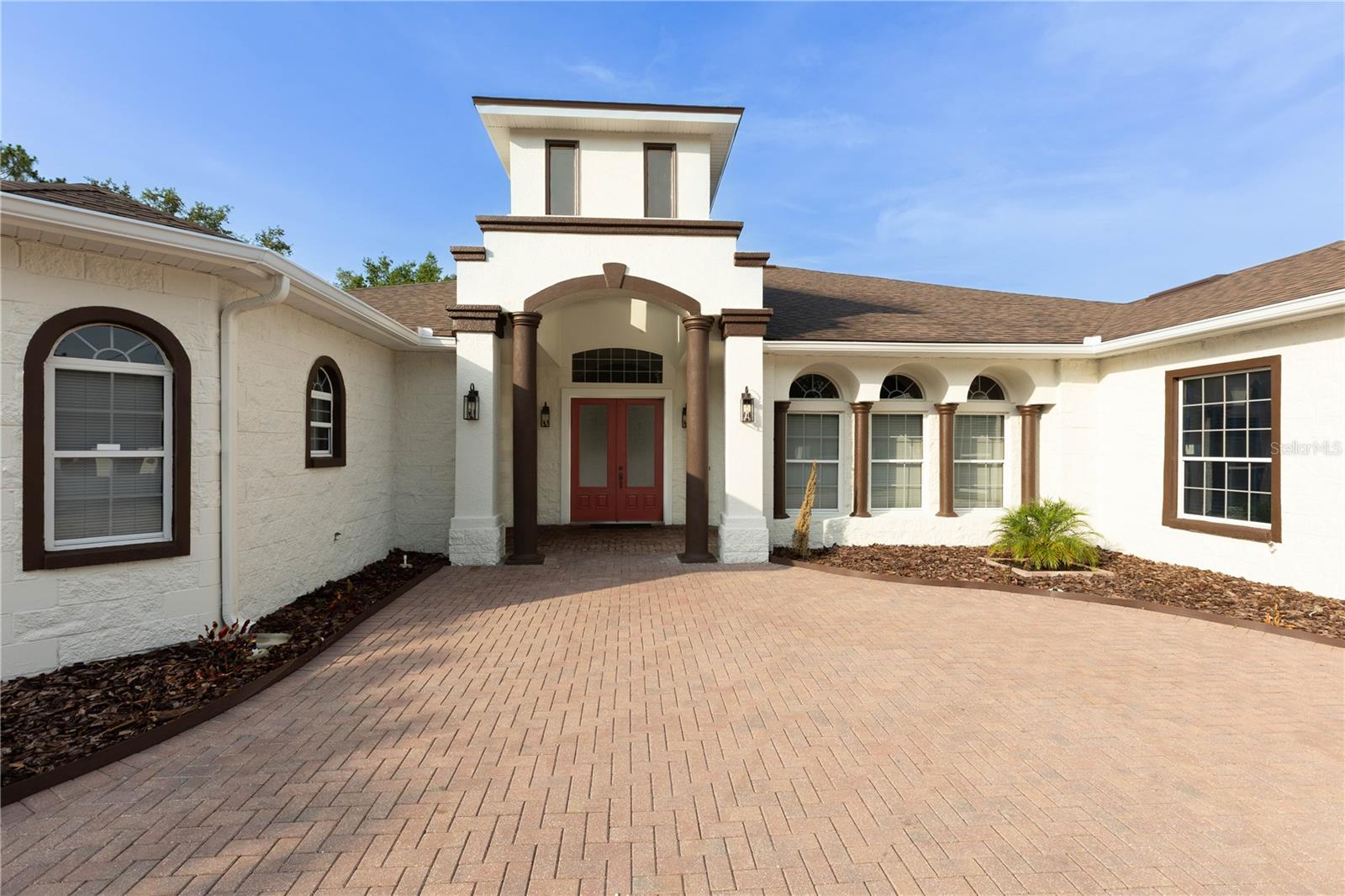 Image 4 of 55 For 4984 Lake Cecile Drive