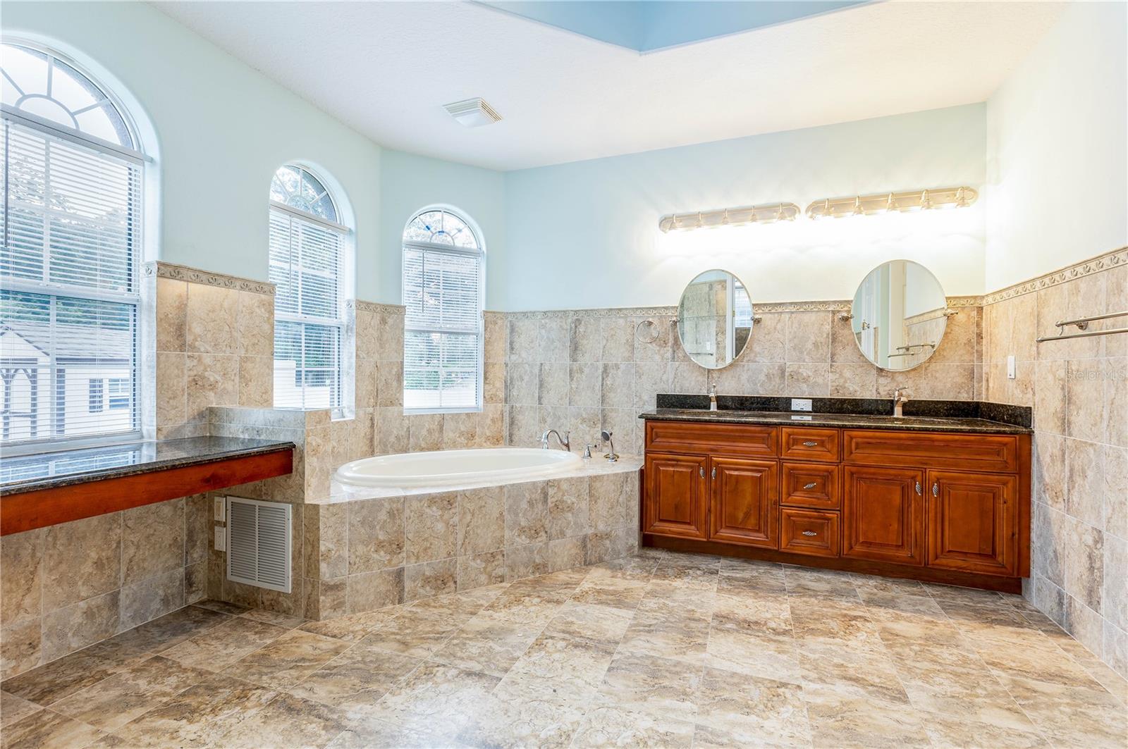 Image 40 of 55 For 4984 Lake Cecile Drive