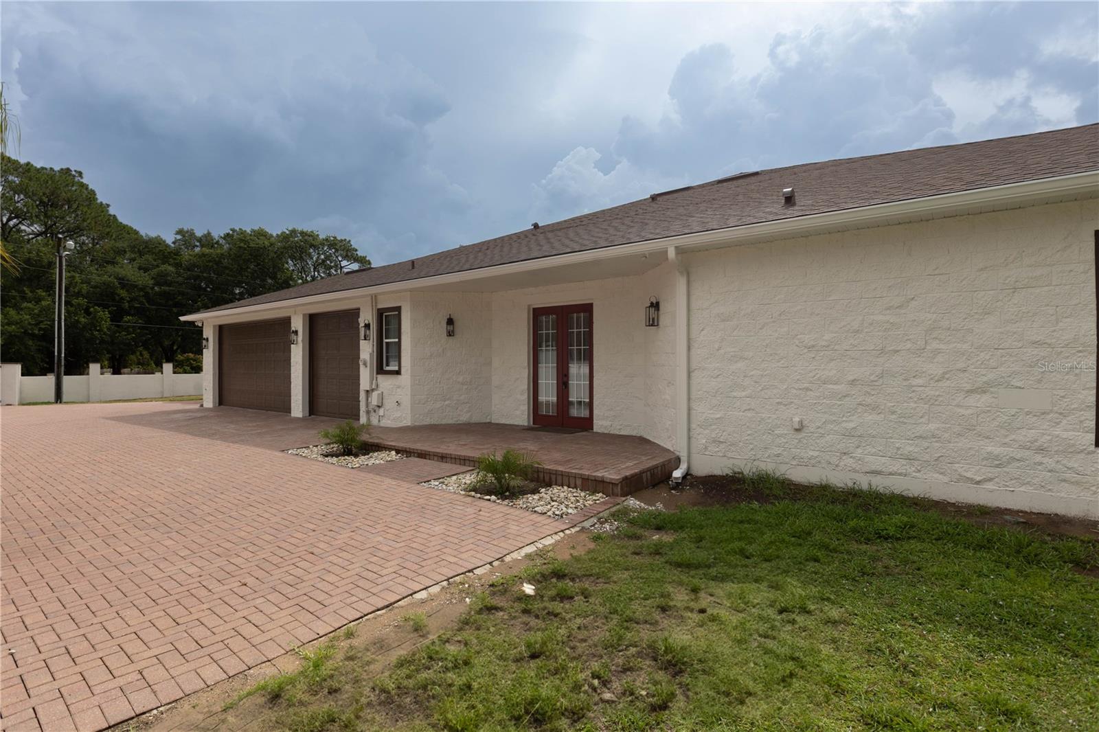 Image 6 of 55 For 4984 Lake Cecile Drive