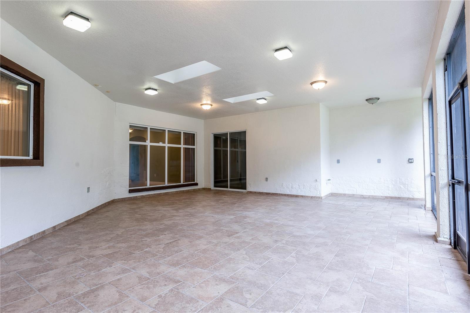 Image 9 of 55 For 4984 Lake Cecile Drive