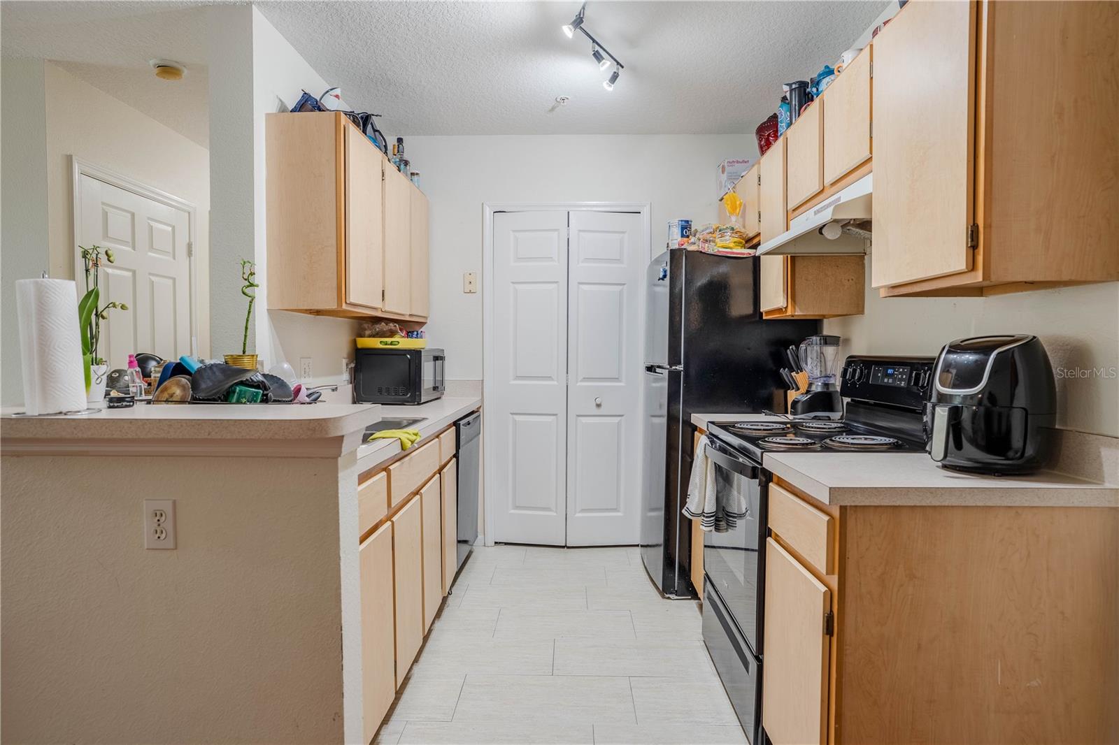 Image 6 of 15 For 6524 Swissco Drive 10