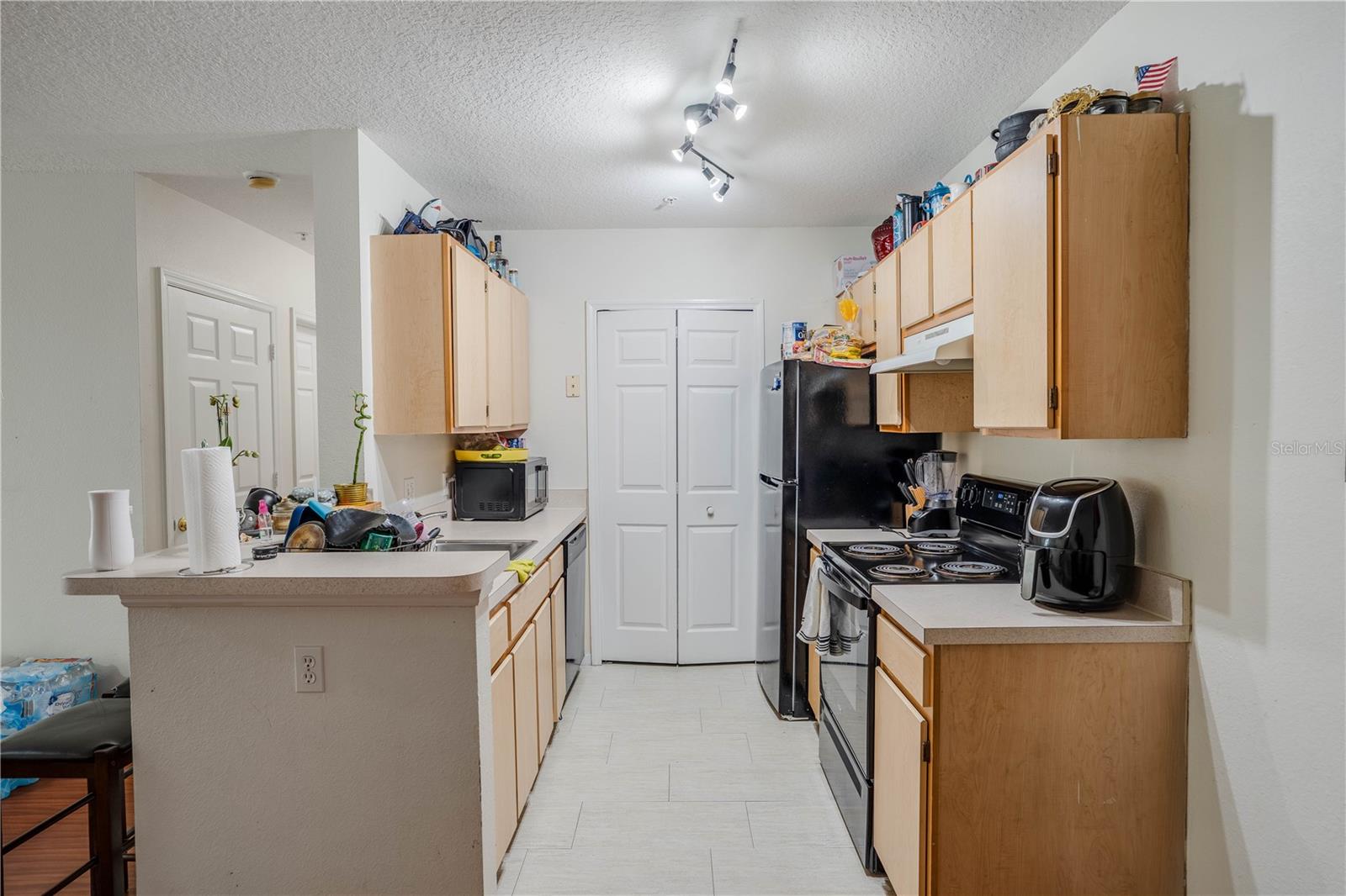 Image 7 of 15 For 6524 Swissco Drive 10