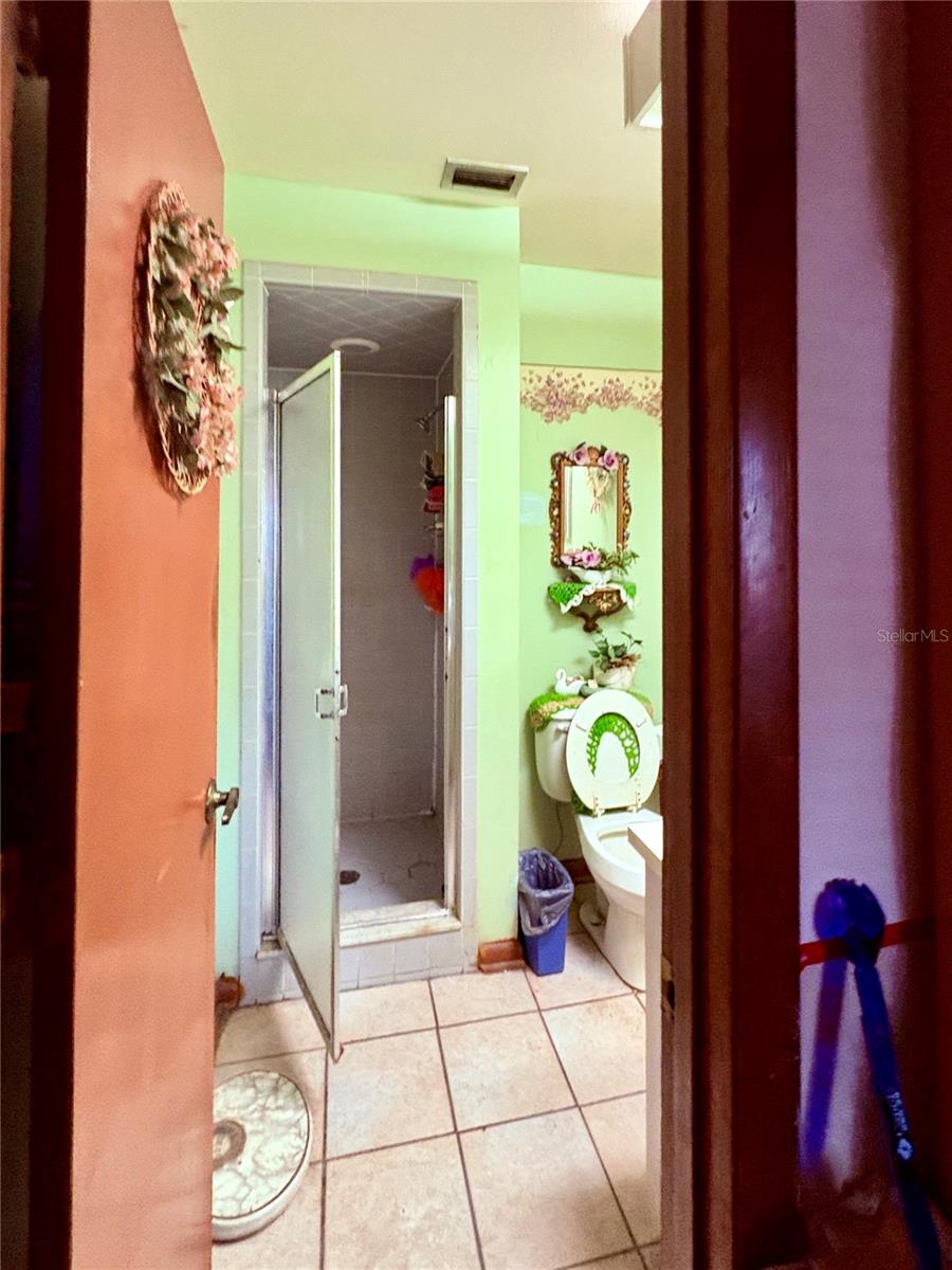 Image 11 of 15 For 205 Manatee Avenue