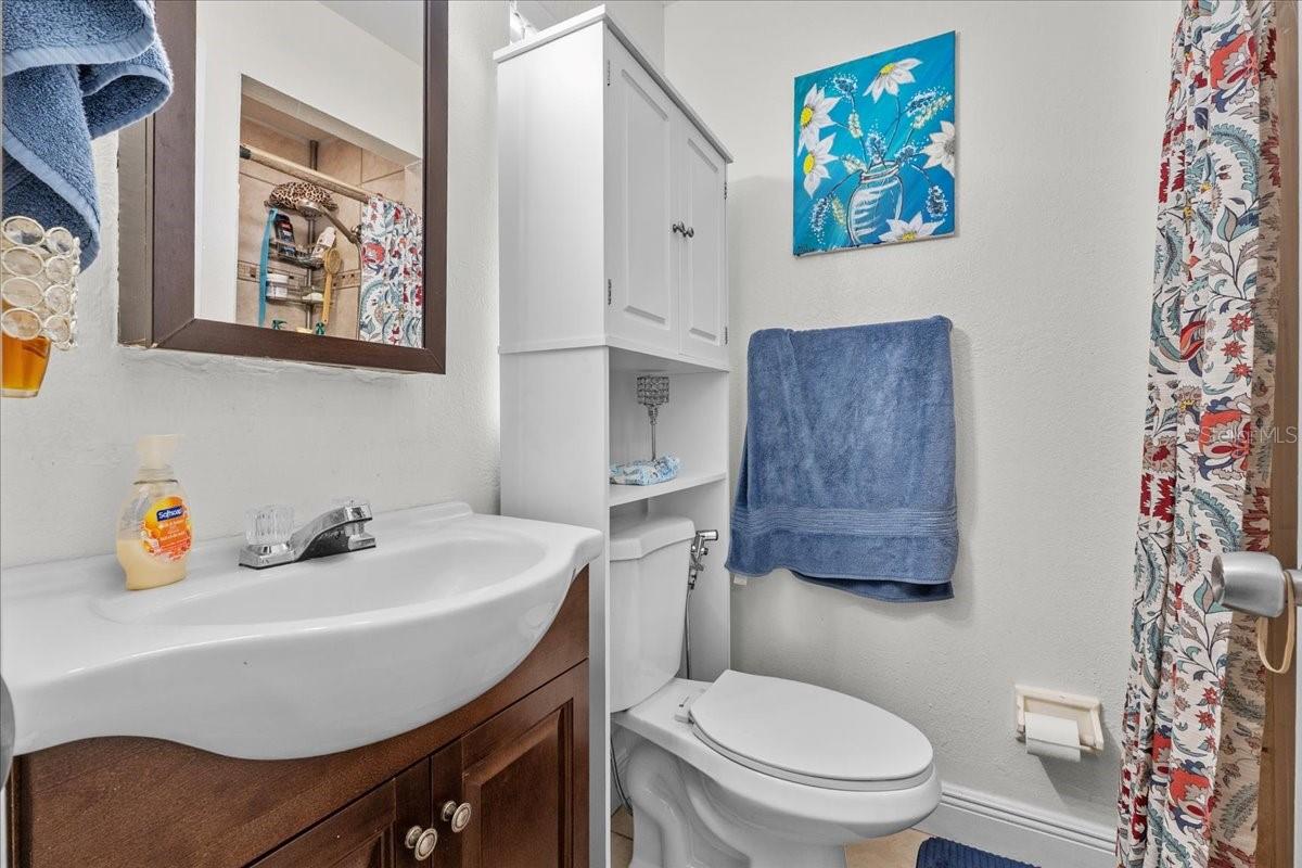 Image 19 of 31 For 655 Katherine Avenue