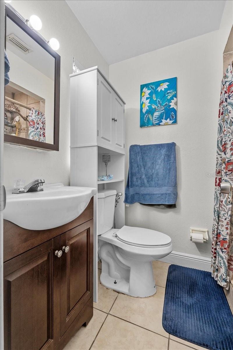 Image 21 of 31 For 655 Katherine Avenue