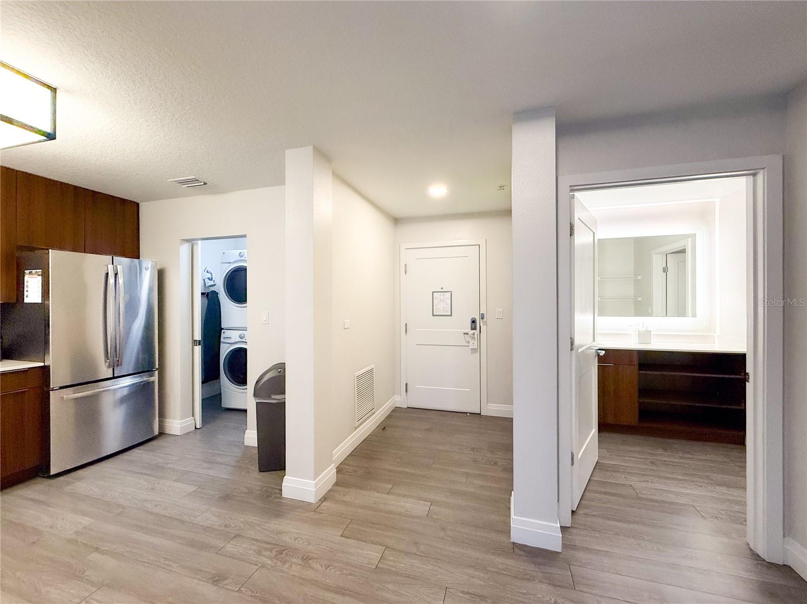 Image 10 of 74 For 14501 Grove Resort Avenue 2407