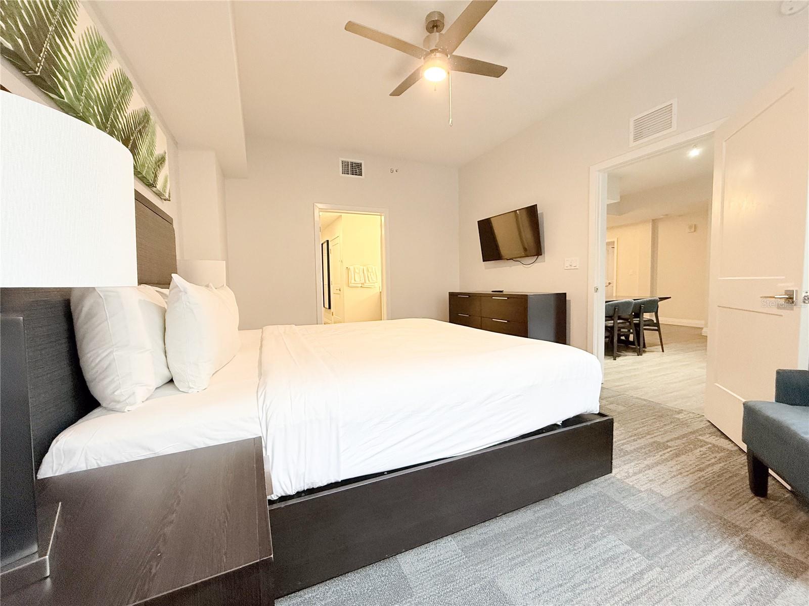 Image 15 of 74 For 14501 Grove Resort Avenue 2407