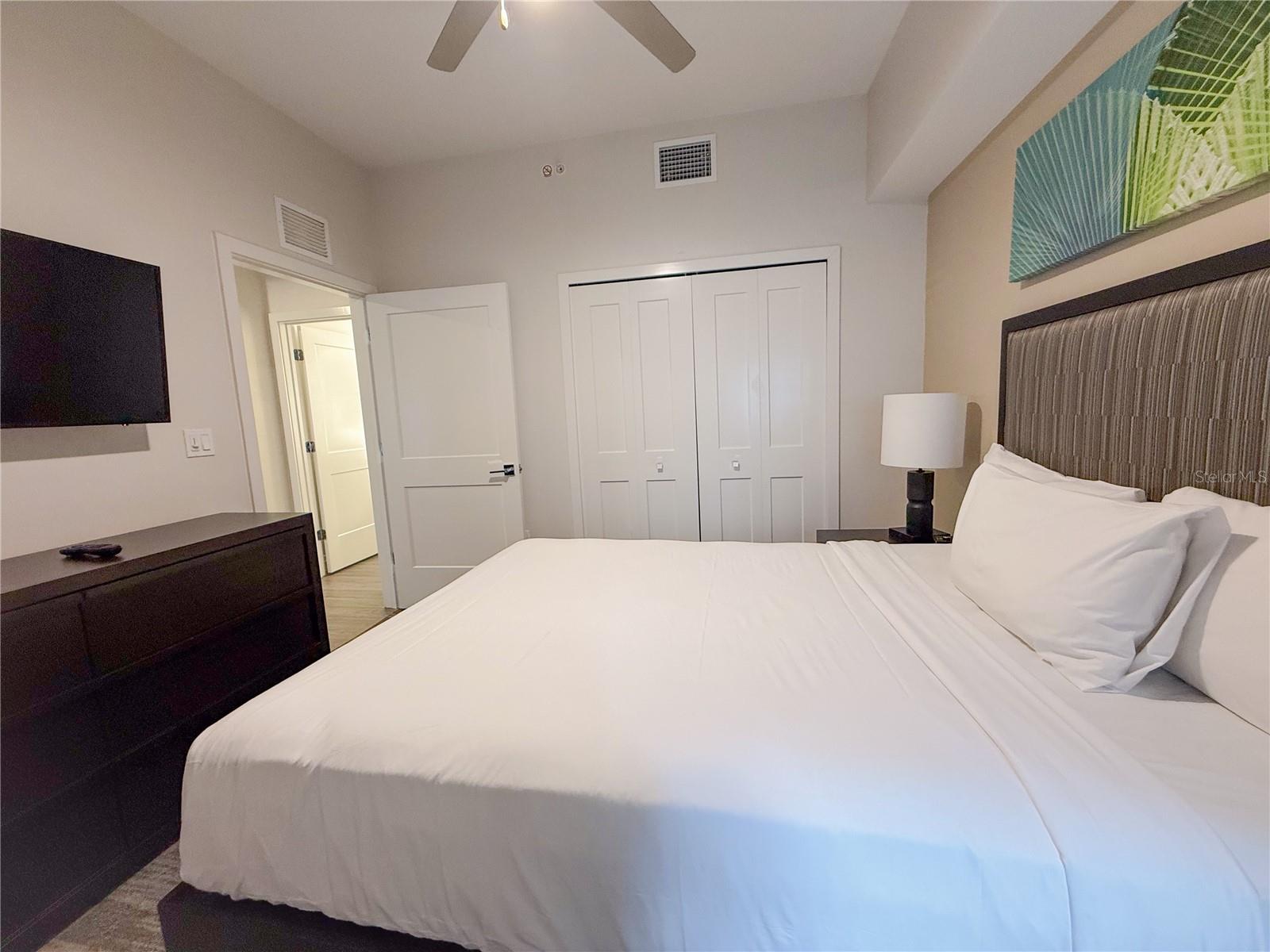 Image 21 of 74 For 14501 Grove Resort Avenue 2407