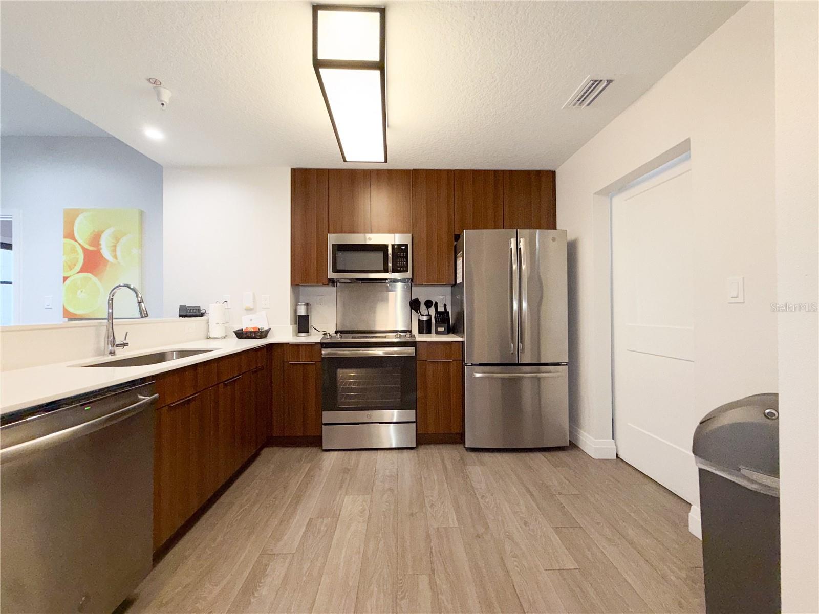 Image 6 of 74 For 14501 Grove Resort Avenue 2407