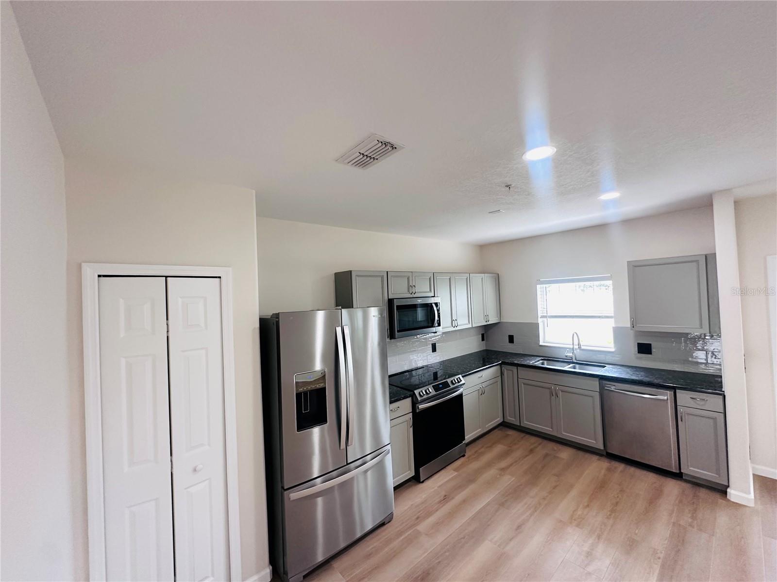 Image 11 of 24 For 2072 Cypress Bay Boulevard