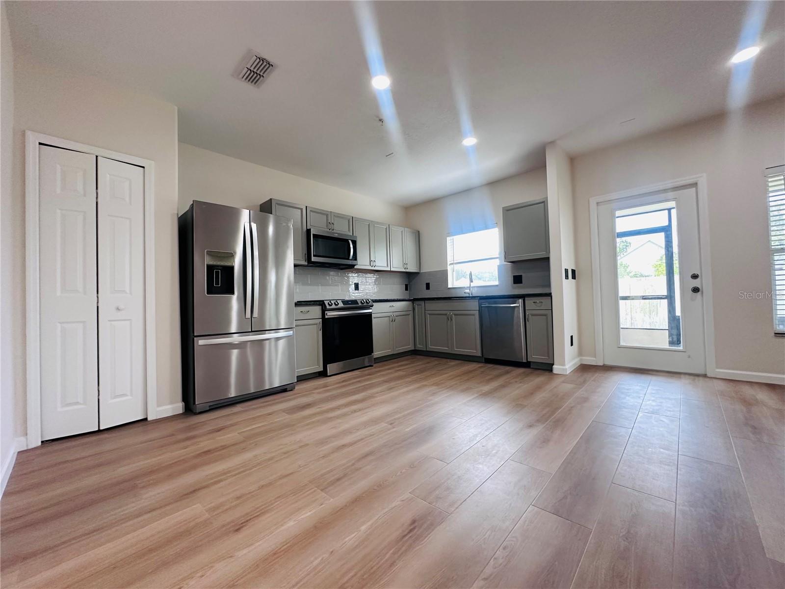 Image 13 of 24 For 2072 Cypress Bay Boulevard