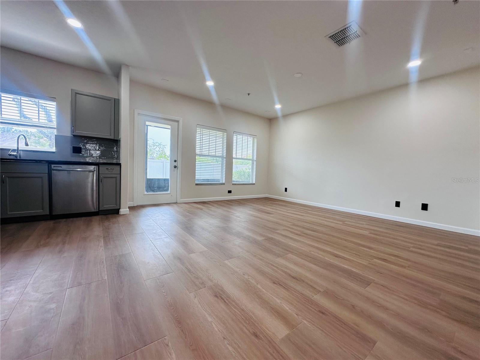 Image 14 of 24 For 2072 Cypress Bay Boulevard