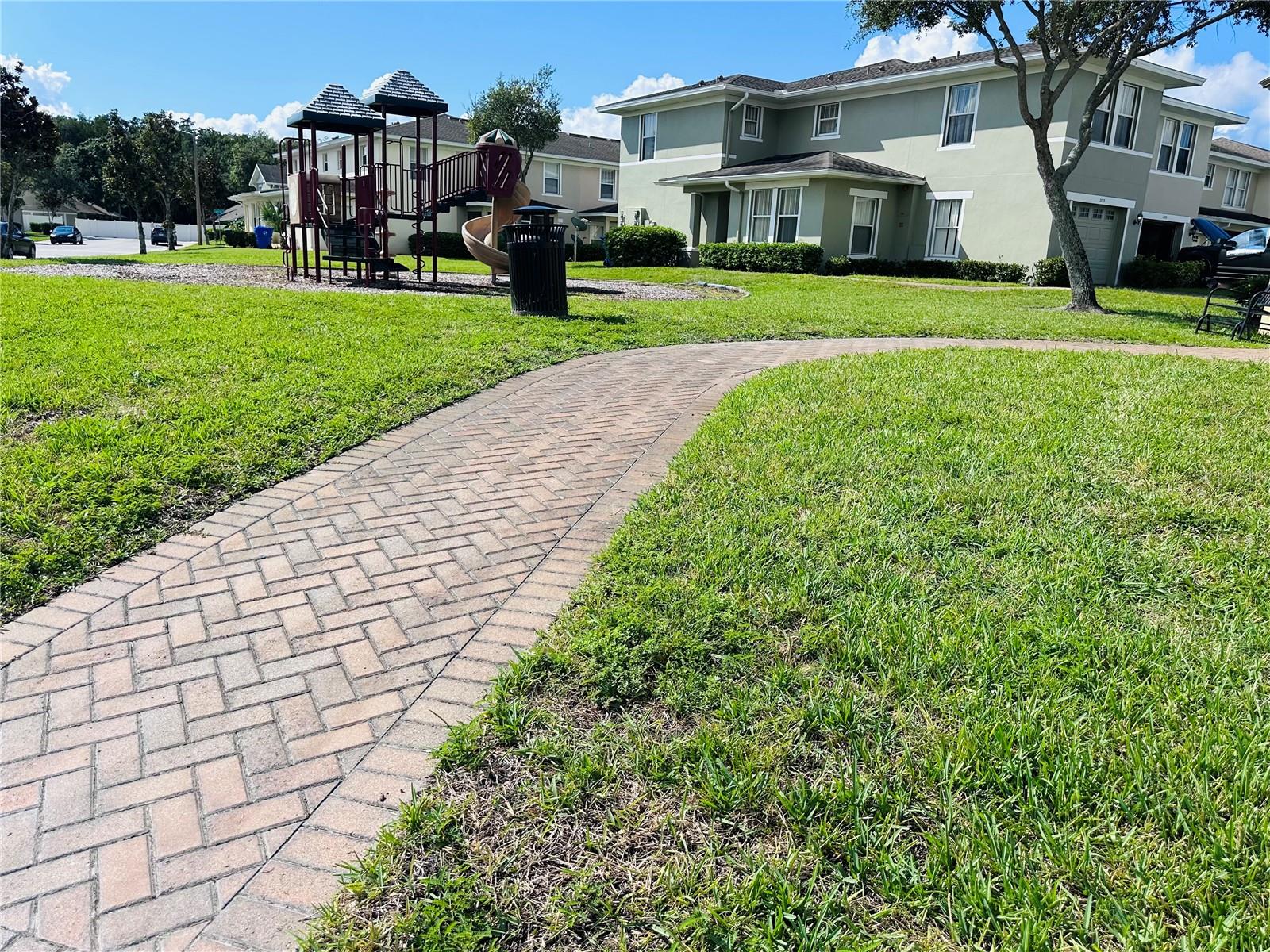 Image 17 of 24 For 2072 Cypress Bay Boulevard