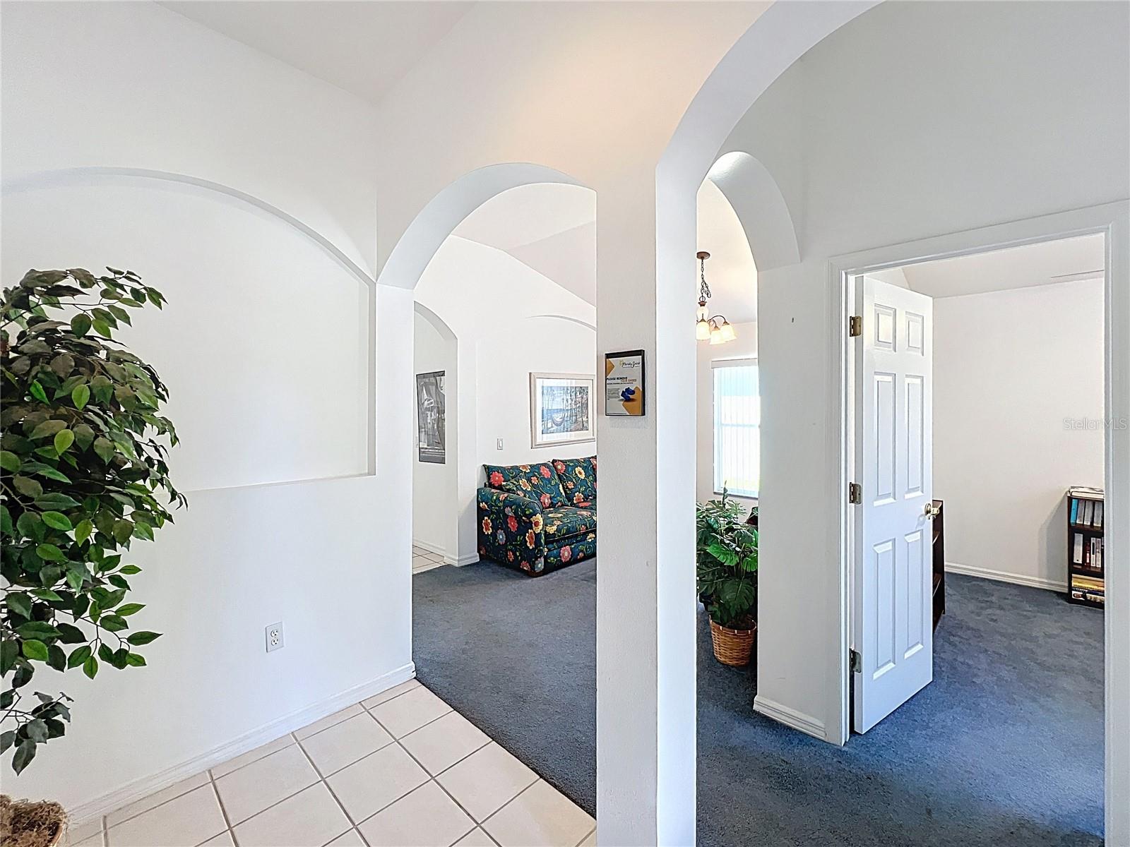 Image 12 of 39 For 544 Balmoral Drive