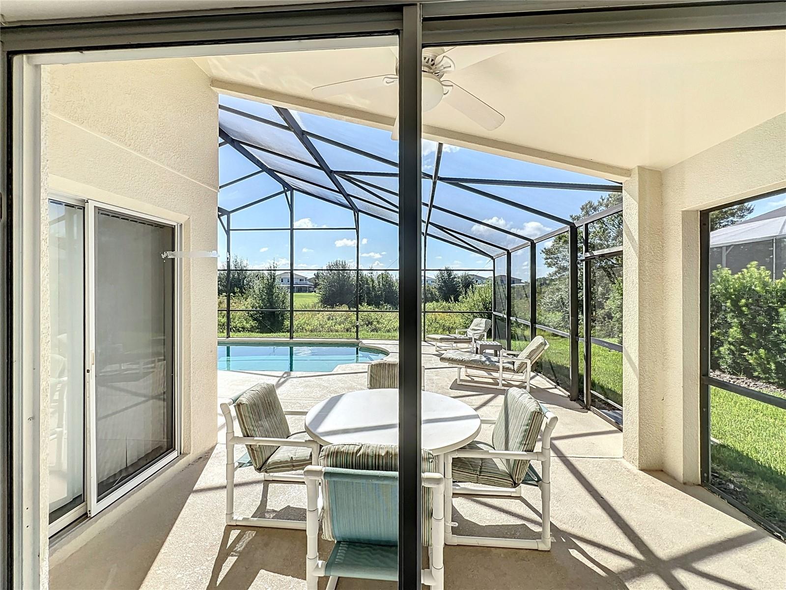 Image 9 of 39 For 544 Balmoral Drive