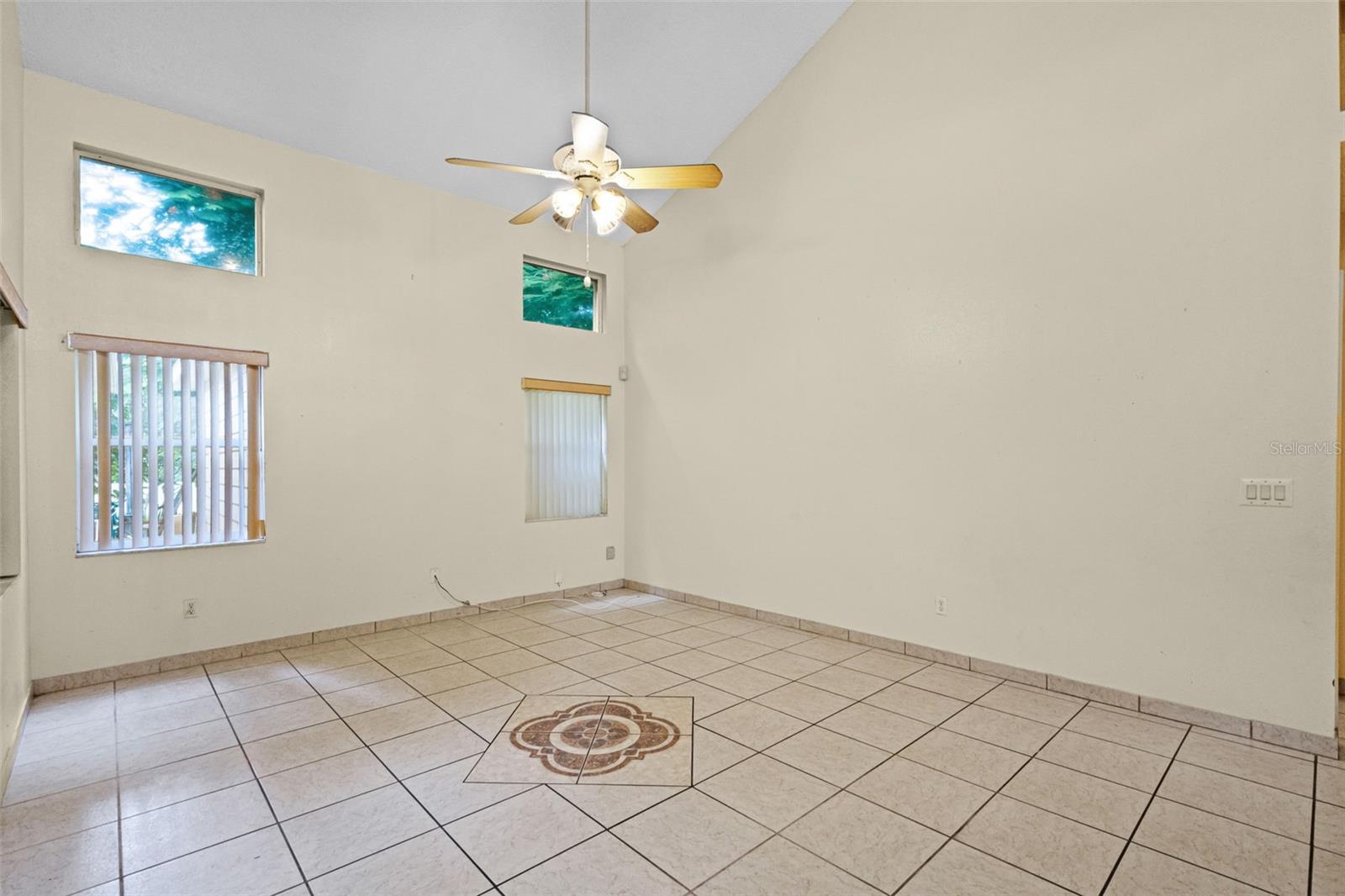 Image 11 of 58 For 12422 Sion Court