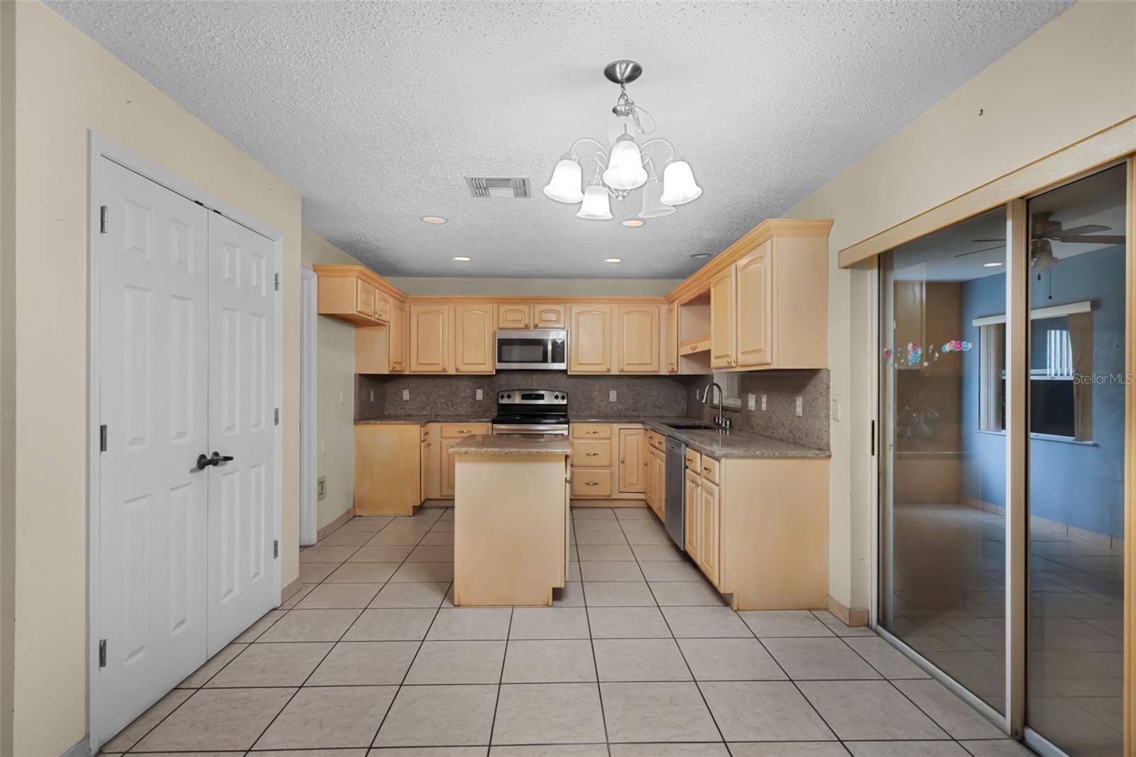 Image 12 of 58 For 12422 Sion Court