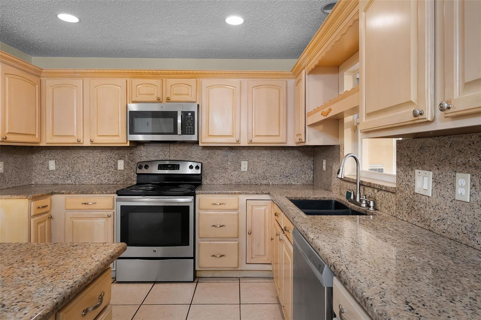 Image 15 of 58 For 12422 Sion Court