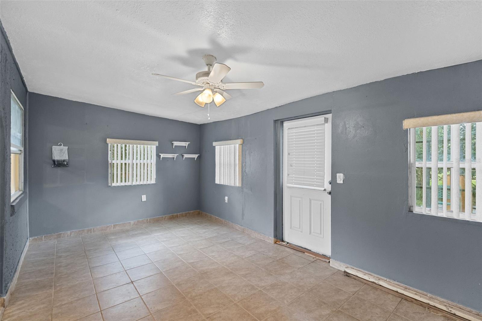 Image 19 of 58 For 12422 Sion Court