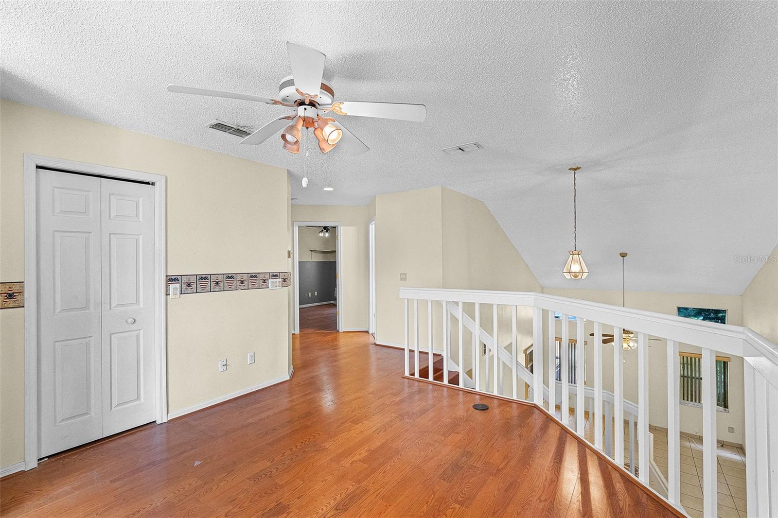 Image 27 of 58 For 12422 Sion Court