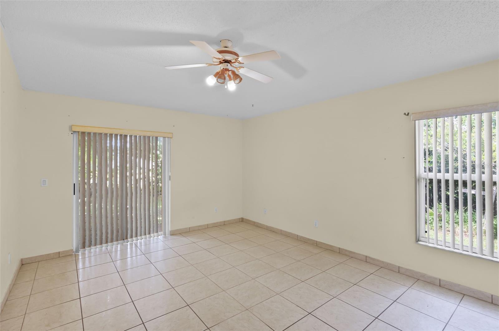 Image 29 of 58 For 12422 Sion Court
