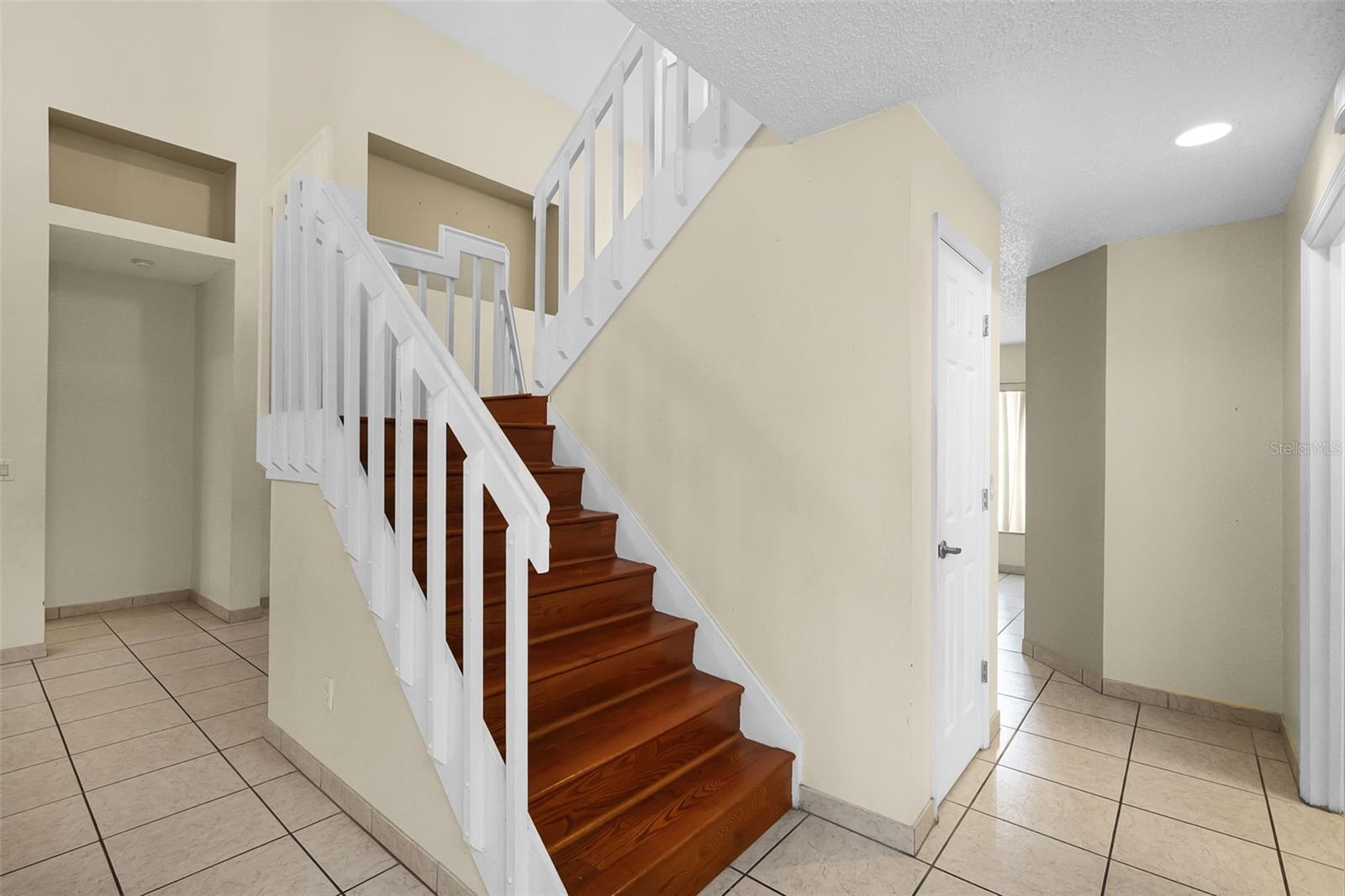 Image 8 of 58 For 12422 Sion Court