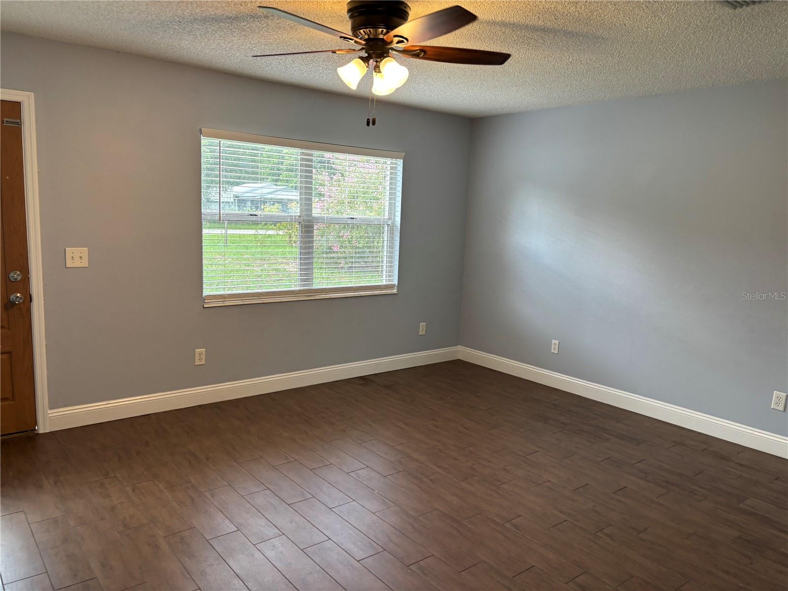 Image 4 of 14 For 1471 Peach Street