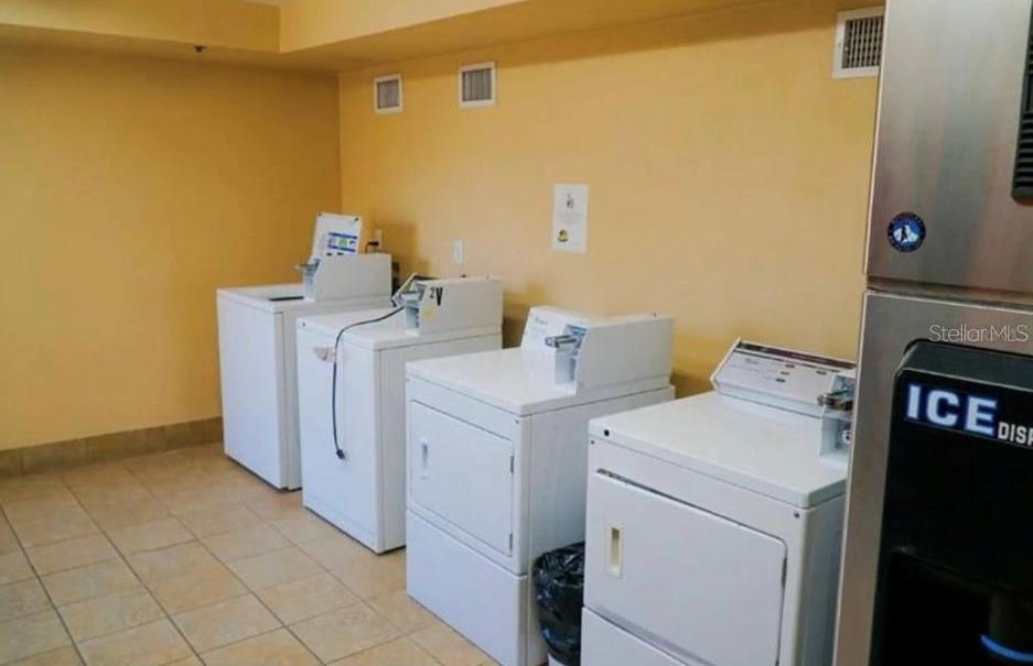 Image 9 of 11 For 2700 Atlantic Avenue 429