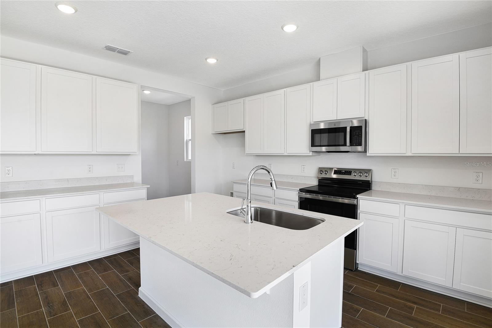 Image 8 of 24 For 1765 Carnelian Street