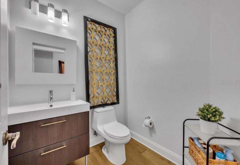 Image 12 of 24 For 6970 Piazza Street