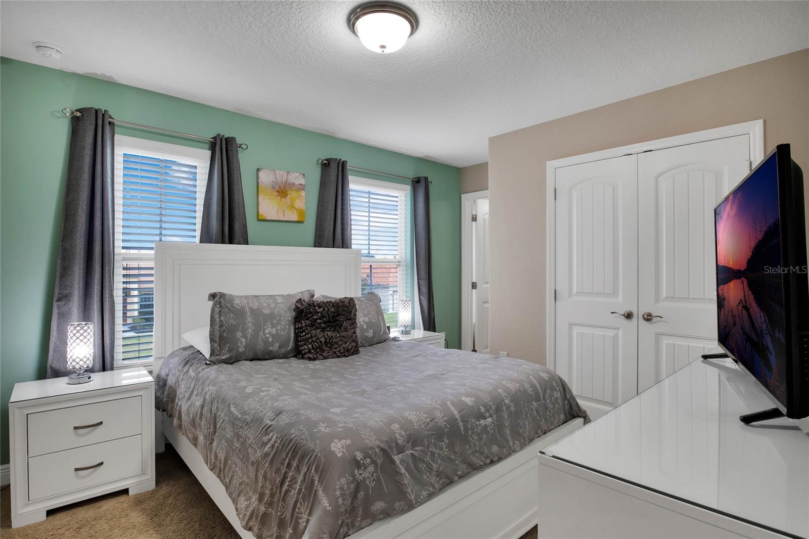 Image 13 of 32 For 4103 Oaktree Drive