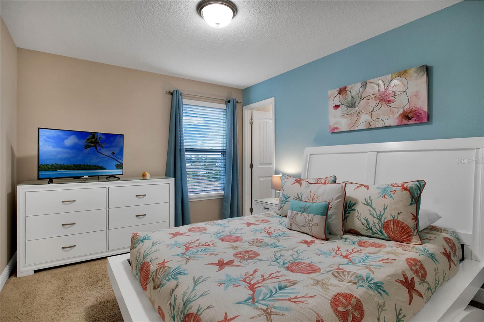 Image 14 of 32 For 4103 Oaktree Drive