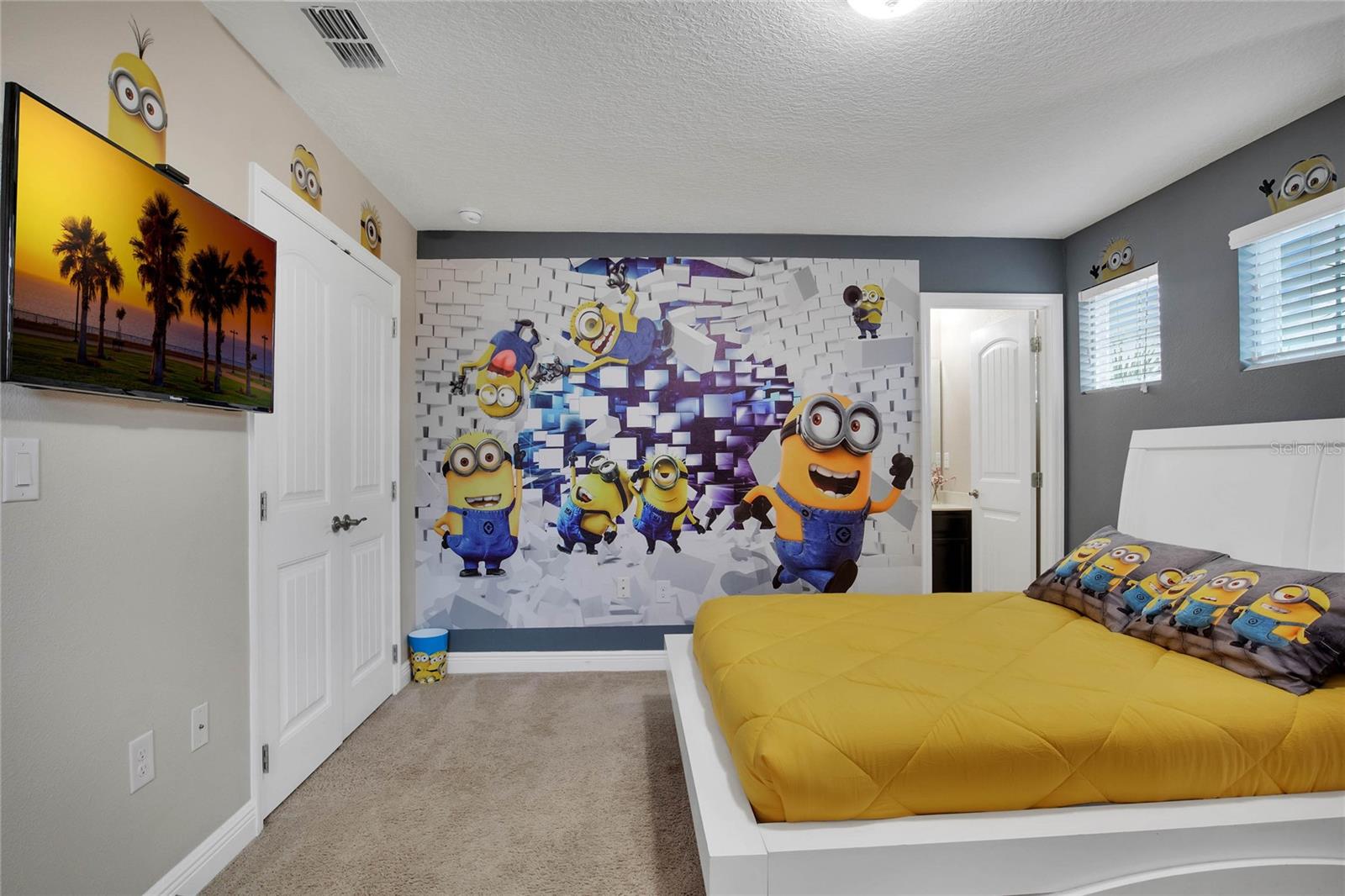 Image 21 of 32 For 4103 Oaktree Drive