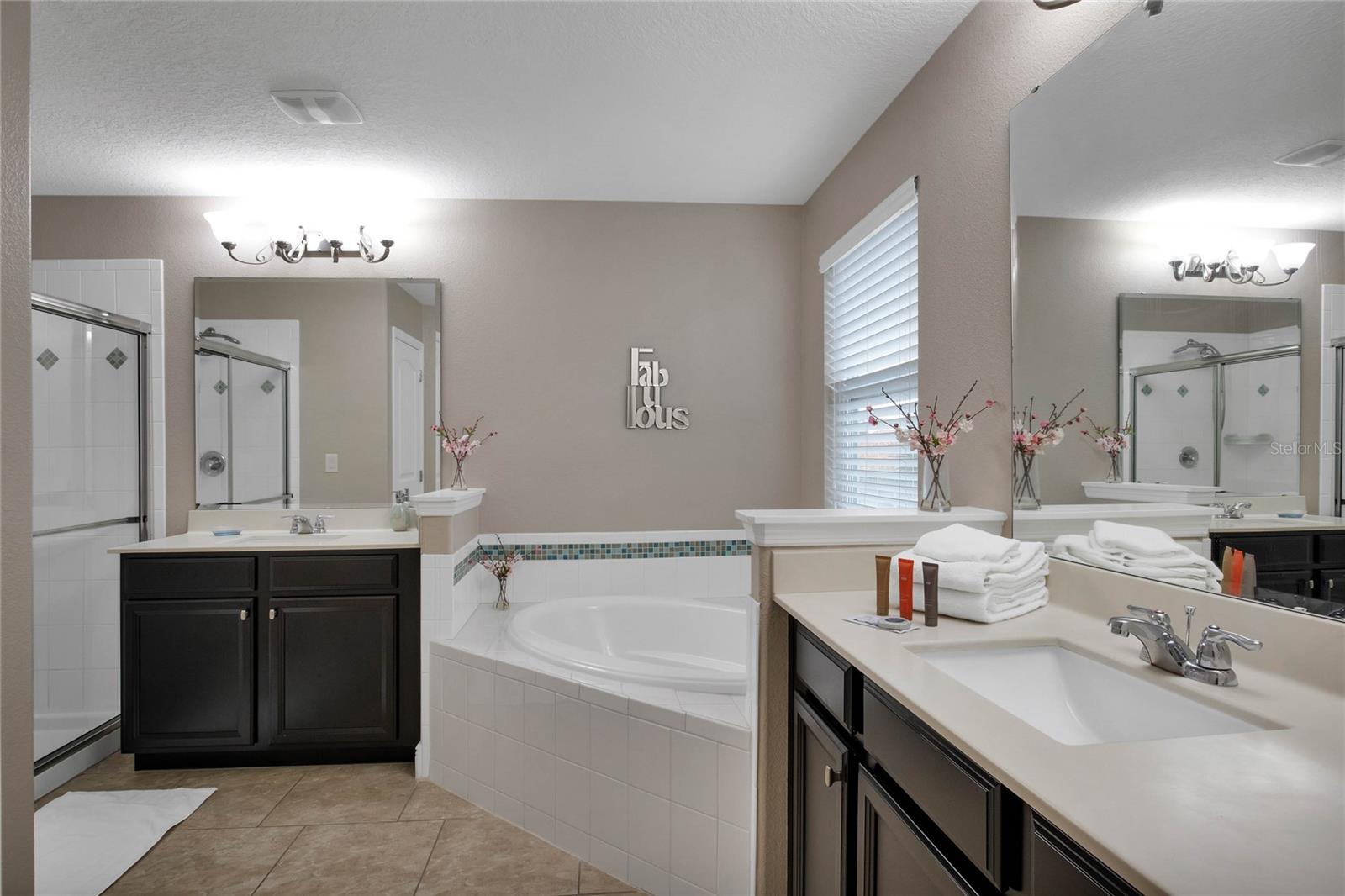 Image 25 of 32 For 4103 Oaktree Drive