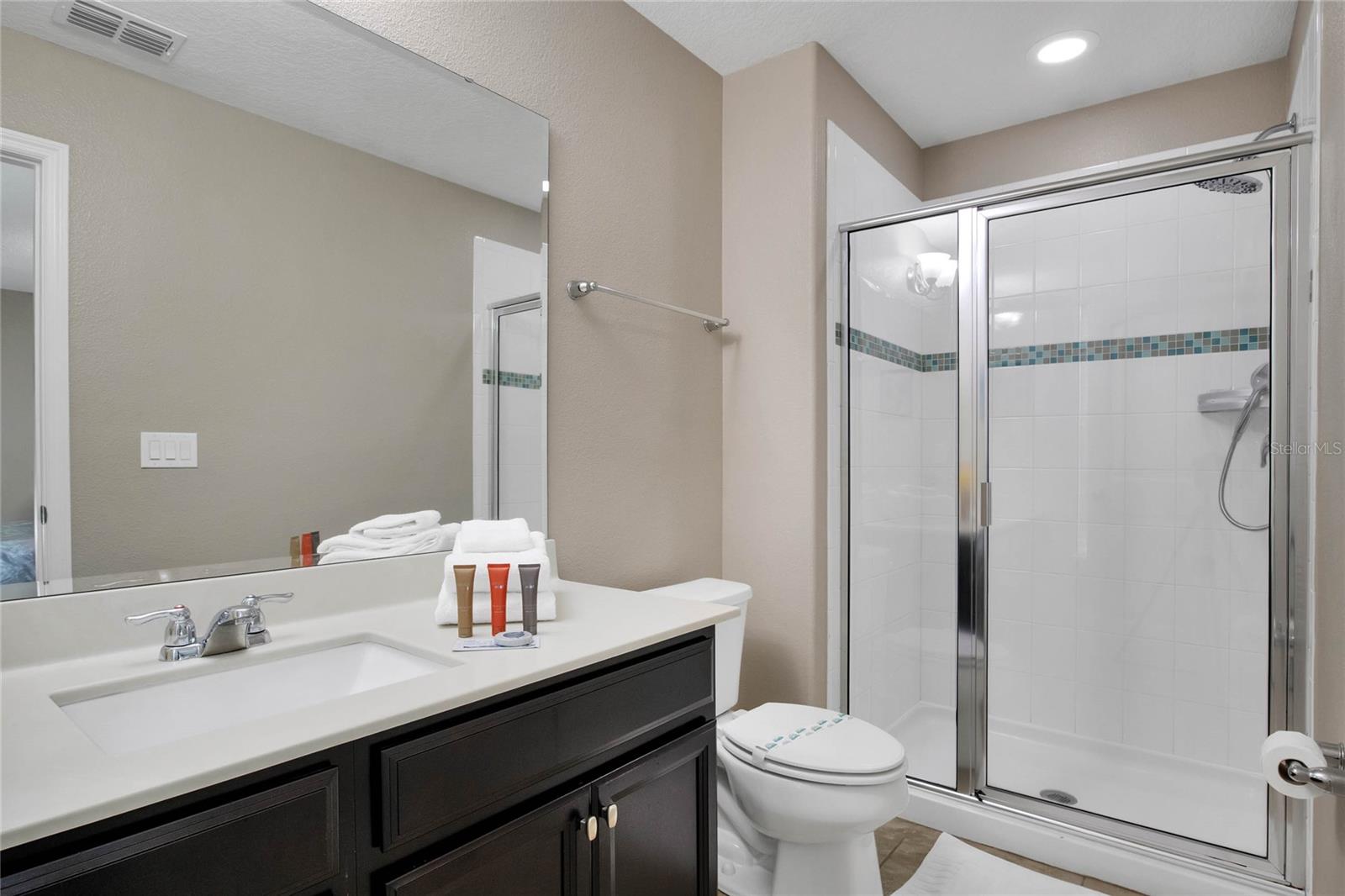 Image 26 of 32 For 4103 Oaktree Drive