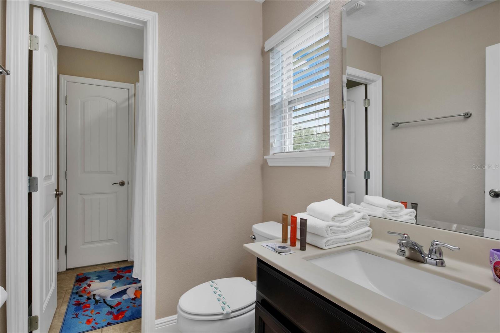 Image 27 of 32 For 4103 Oaktree Drive
