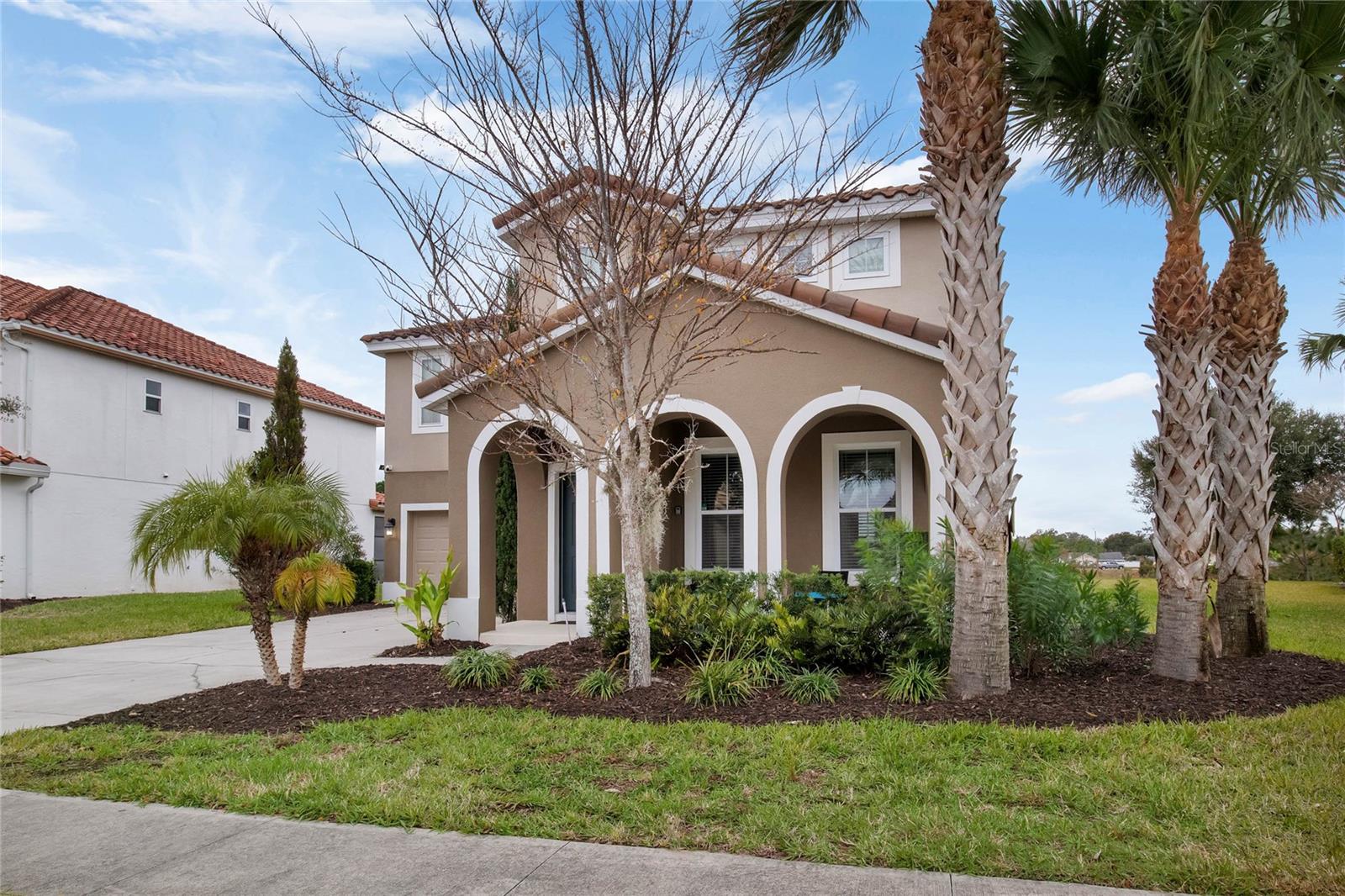Image 3 of 32 For 4103 Oaktree Drive