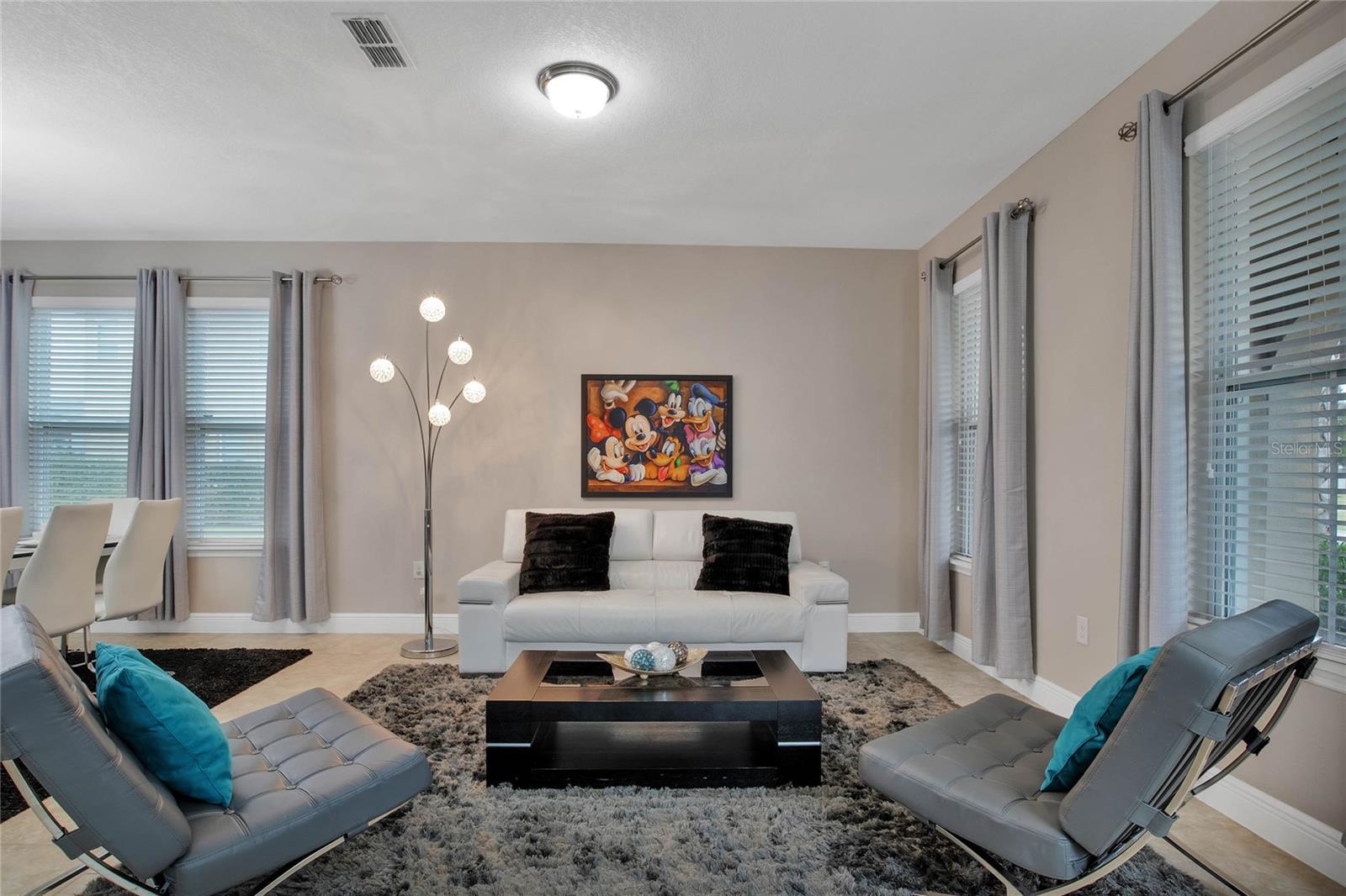 Image 4 of 32 For 4103 Oaktree Drive