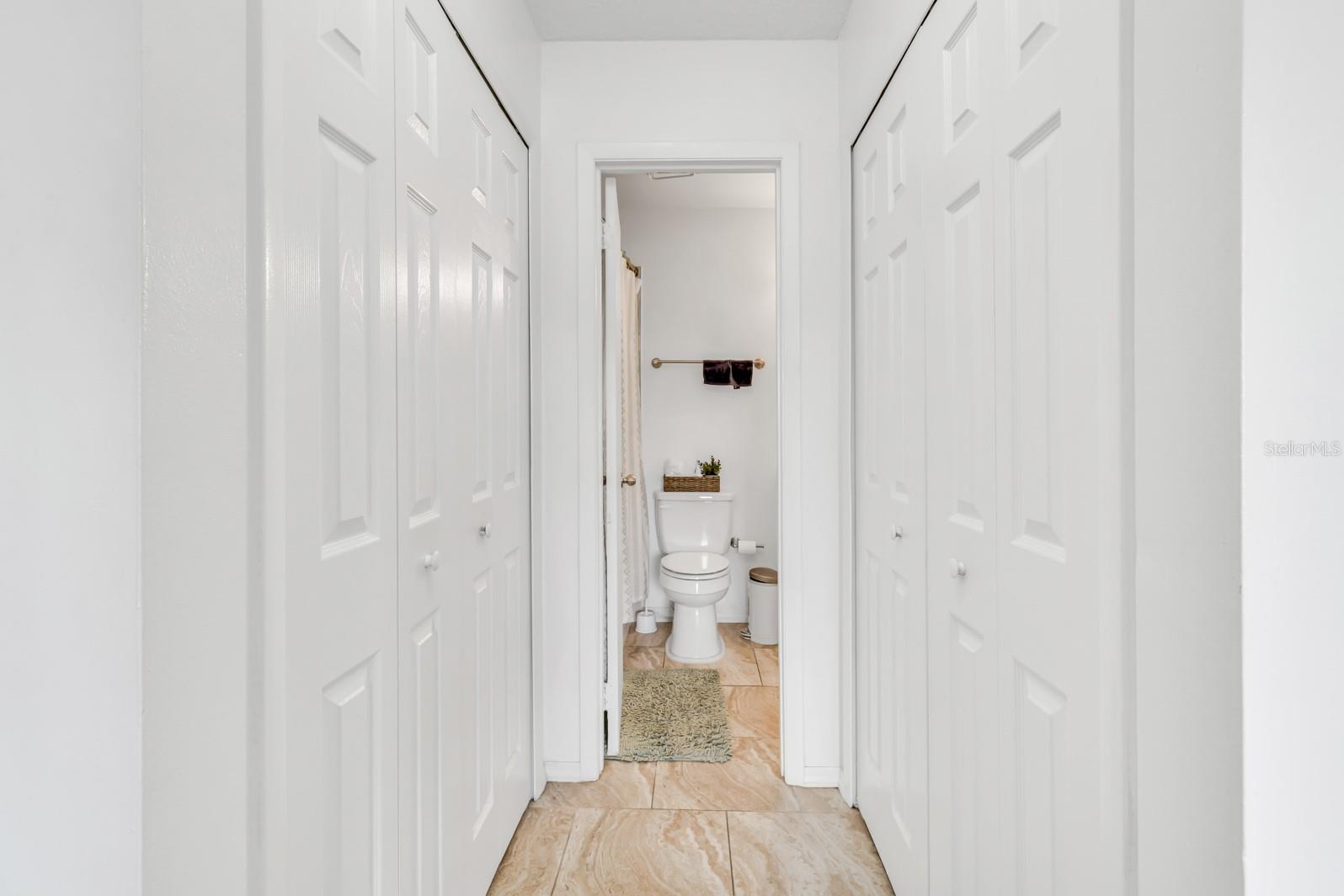 Image 16 of 21 For 6108 Curry Ford Road 216