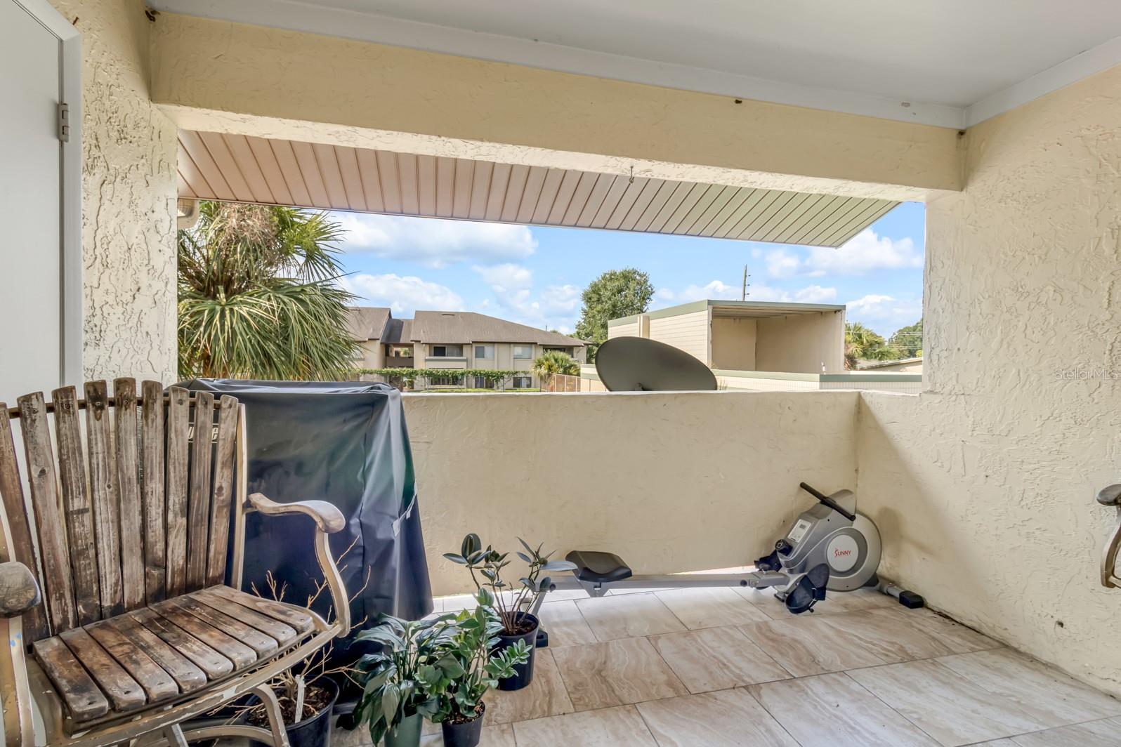 Image 18 of 21 For 6108 Curry Ford Road 216