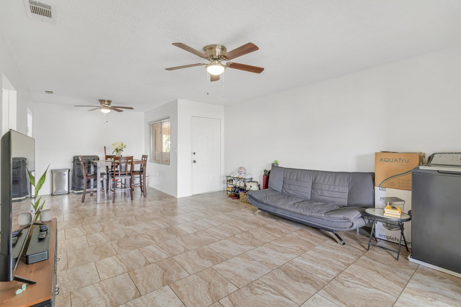 Image 19 of 21 For 6108 Curry Ford Road 216