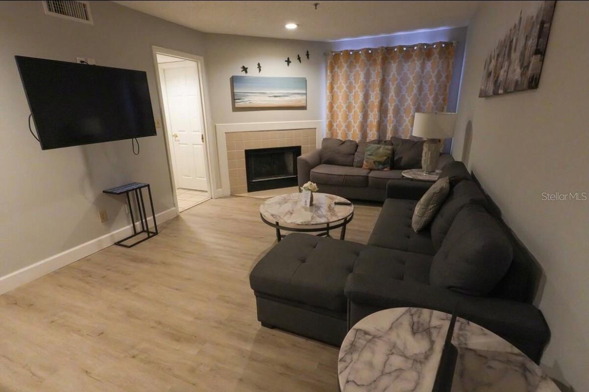 Image 3 of 32 For 3100 Parkway Boulevard 511