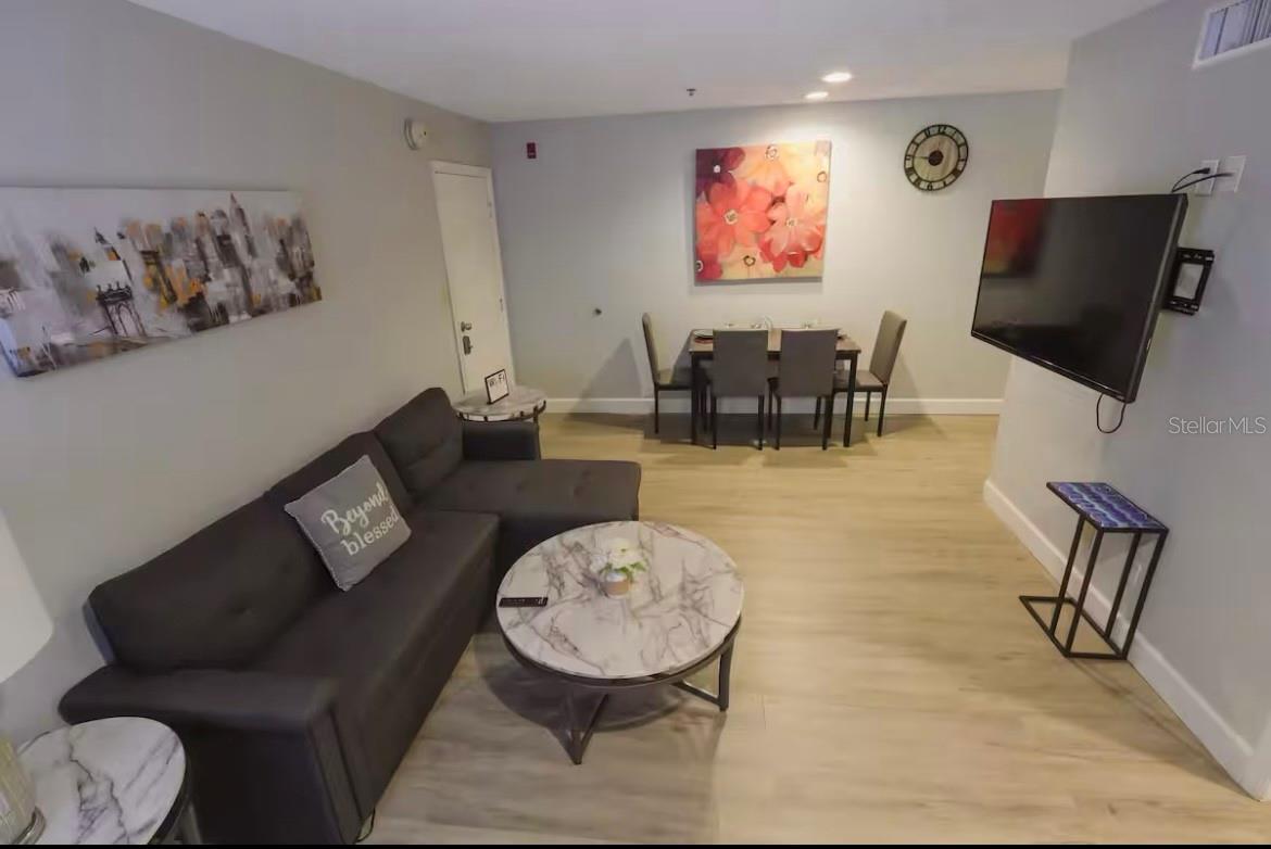 Image 4 of 32 For 3100 Parkway Boulevard 511