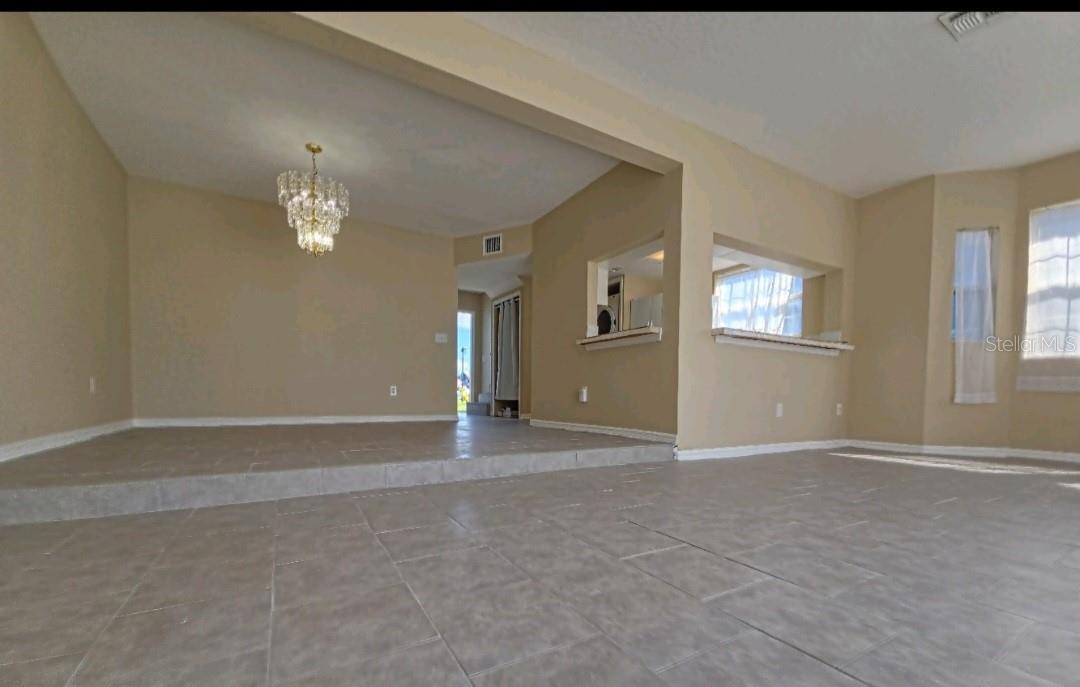 Image 10 of 31 For 433 Orchid Drive