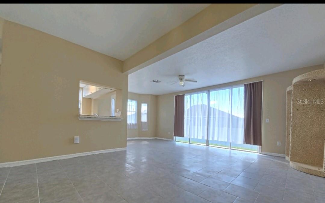 Image 12 of 31 For 433 Orchid Drive