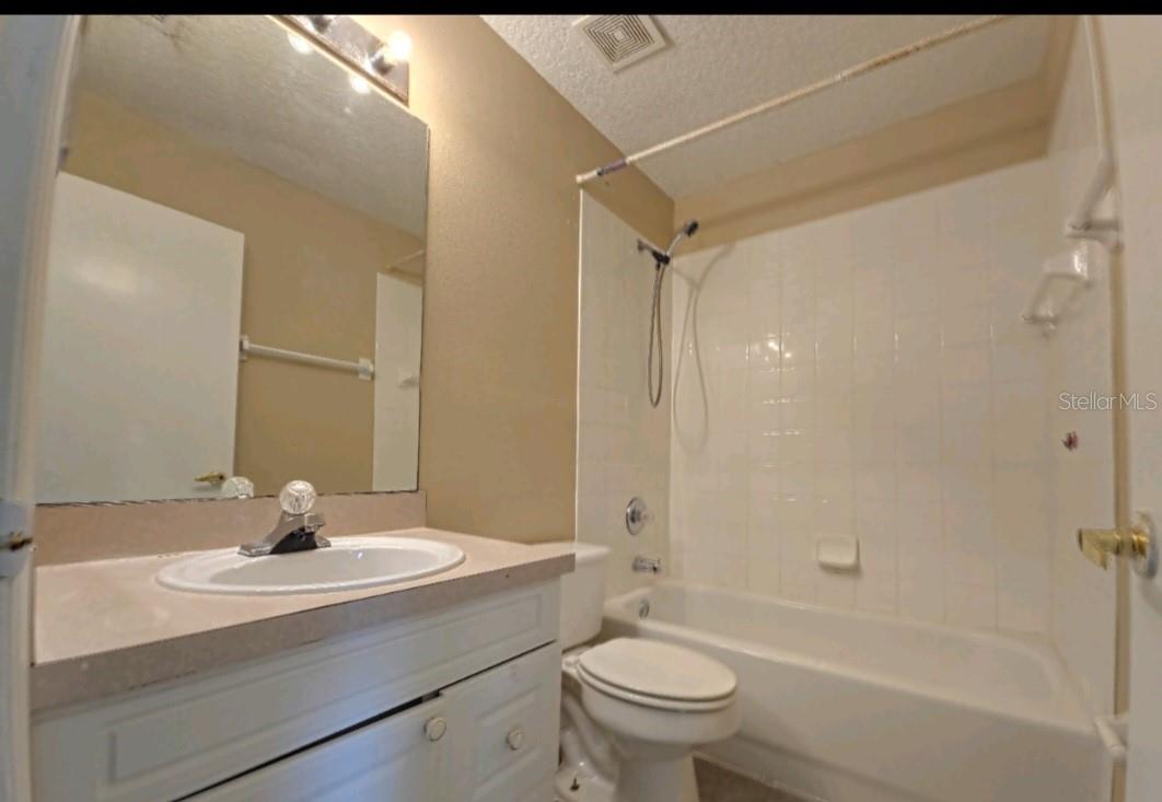 Image 19 of 31 For 433 Orchid Drive